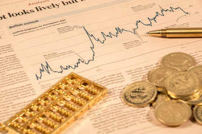 62歲阿姨跨洋熬夜搶購(gòu)?fù)顿Y管理產(chǎn)品引發(fā)的思考